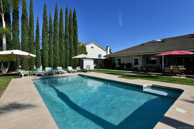 2186 Flint Ave, Escondido, CA 92026