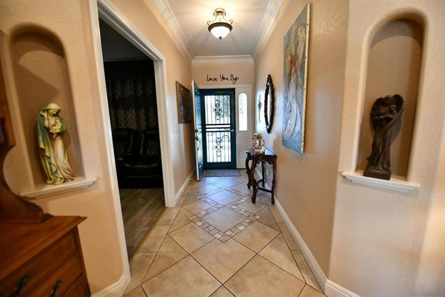 2186 Flint Ave, Escondido, CA 92026