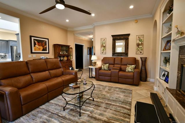 2186 Flint Ave, Escondido, CA 92026