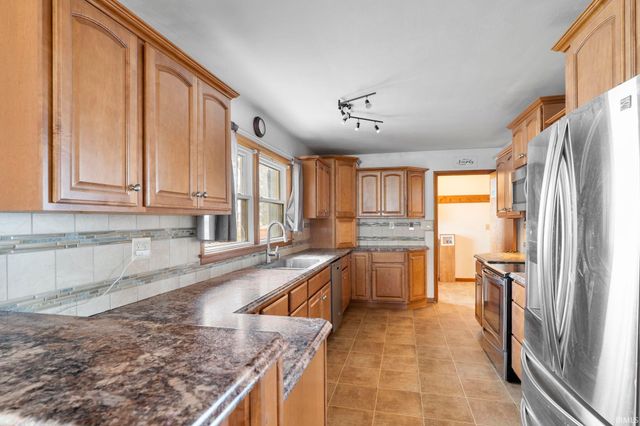 5894 N SR 25, Logansport, IN 46947