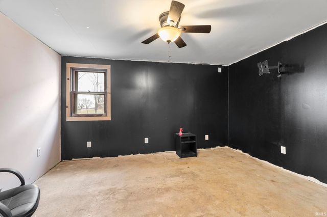 5894 N SR 25, Logansport, IN 46947