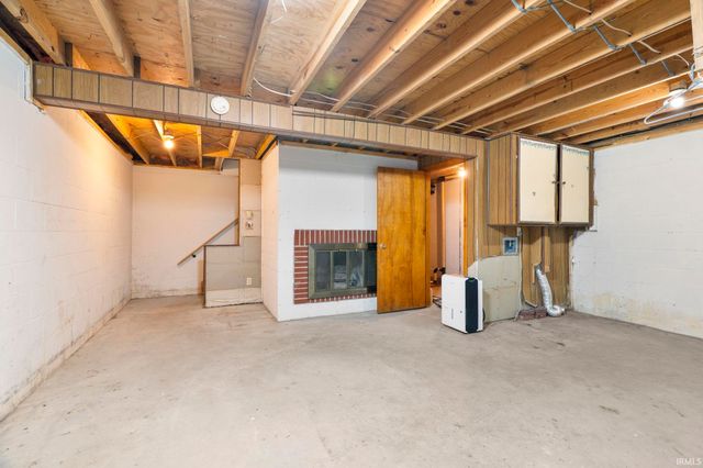 5894 N SR 25, Logansport, IN 46947