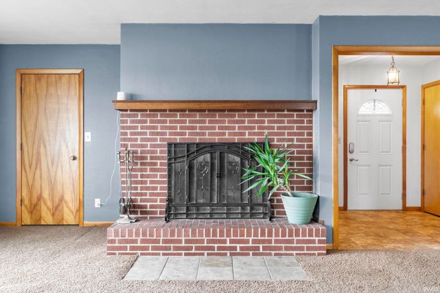 5894 N SR 25, Logansport, IN 46947