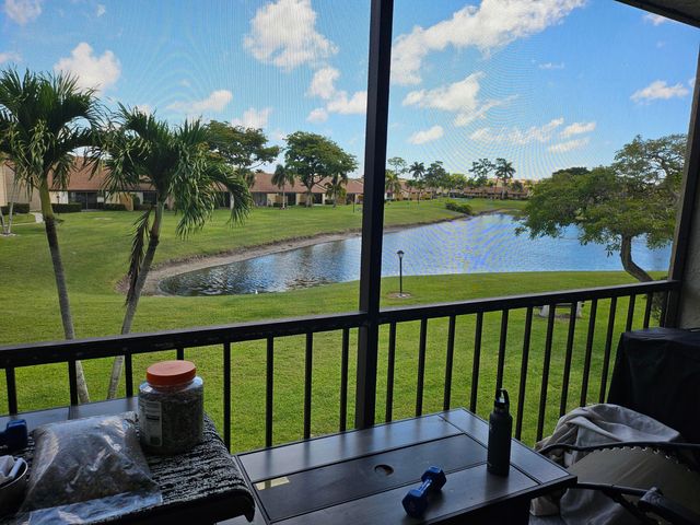 811 Sky Pine Way F2, Greenacres, FL 33415