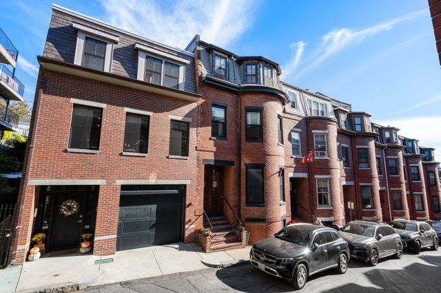 14 Lawnwood Place, Boston, MA 02129