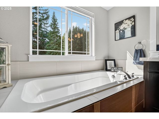 3968 Nw 3RD Ave, Hillsboro, OR 97124