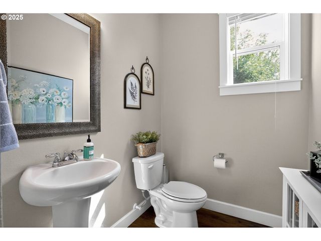 3968 Nw 3RD Ave, Hillsboro, OR 97124