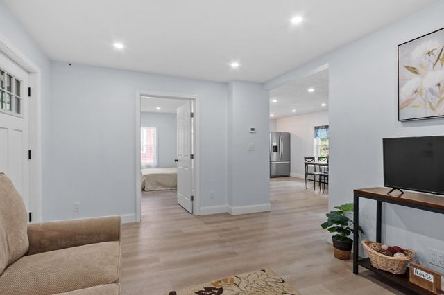 15 Arcadia St, Grafton, MA 01560