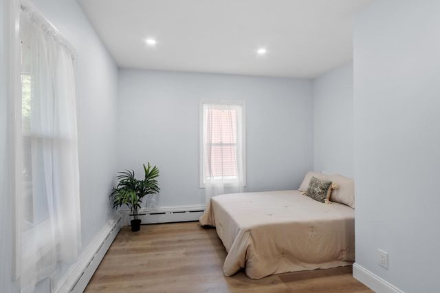15 Arcadia St, Grafton, MA 01560