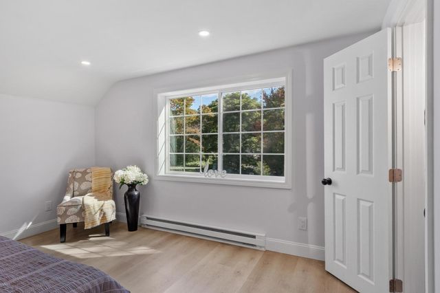 15 Arcadia St, Grafton, MA 01560