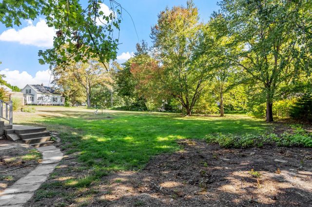 15 Arcadia St, Grafton, MA 01560