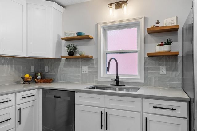 15 Arcadia St, Grafton, MA 01560