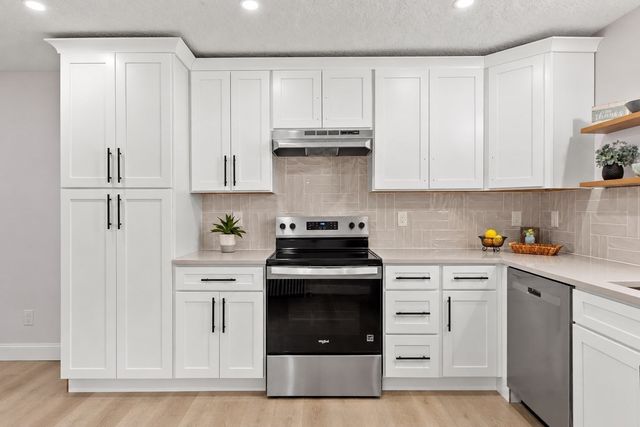 15 Arcadia St, Grafton, MA 01560
