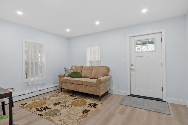 15 Arcadia St, Grafton, MA 01560