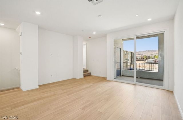 5812 Wisteria Walk Street, Las Vegas, NV 89148