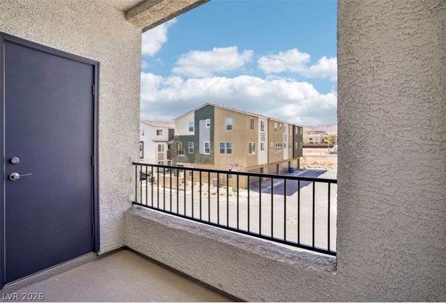 5812 Wisteria Walk Street, Las Vegas, NV 89148