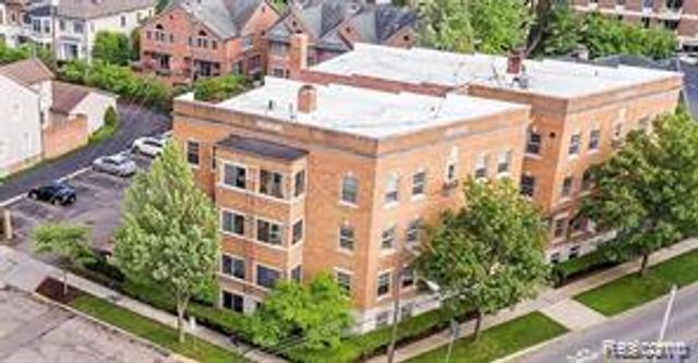 327 Southfield Road 1CS, Birmingham, MI 48009