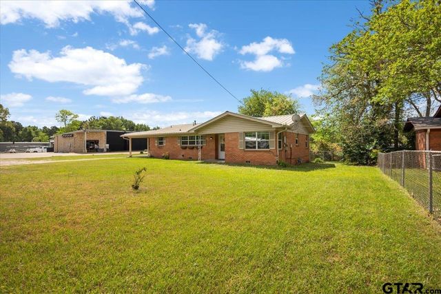 1602 W Duval Street, Troup, TX 75789