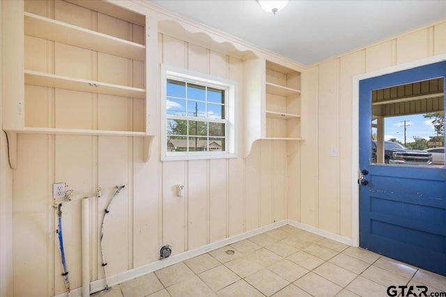 1602 W Duval Street, Troup, TX 75789