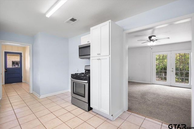 1602 W Duval Street, Troup, TX 75789