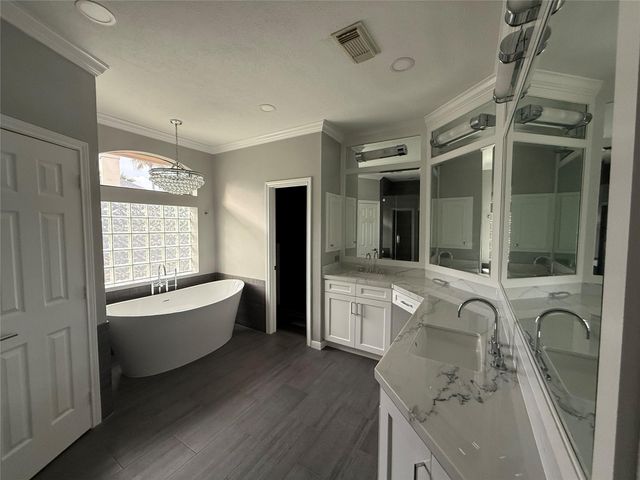 3014 Acorn Wood Way, Houston, TX 77059