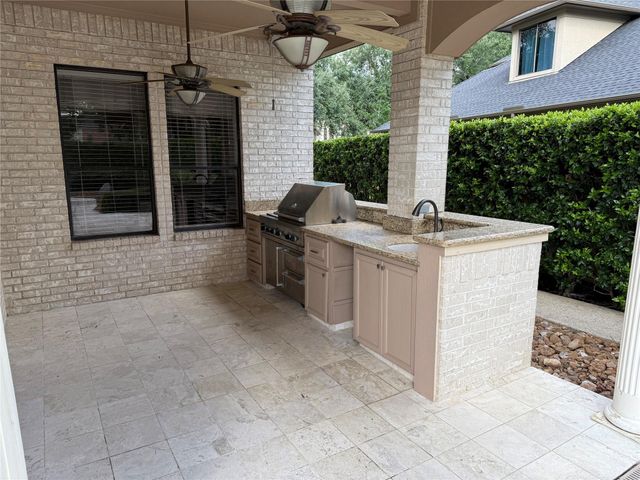 3014 Acorn Wood Way, Houston, TX 77059