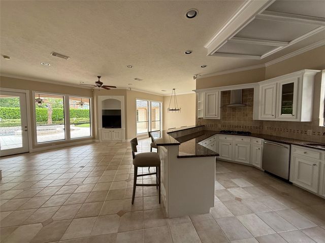 3014 Acorn Wood Way, Houston, TX 77059