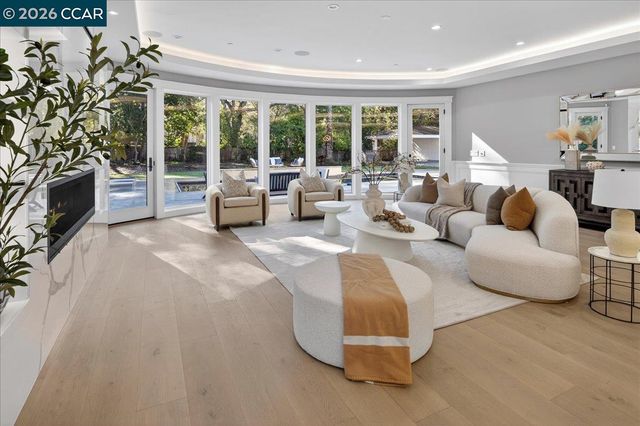 74 Middlefield Rd, Atherton, CA 94027