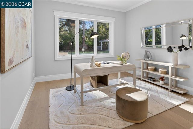 74 Middlefield Rd, Atherton, CA 94027