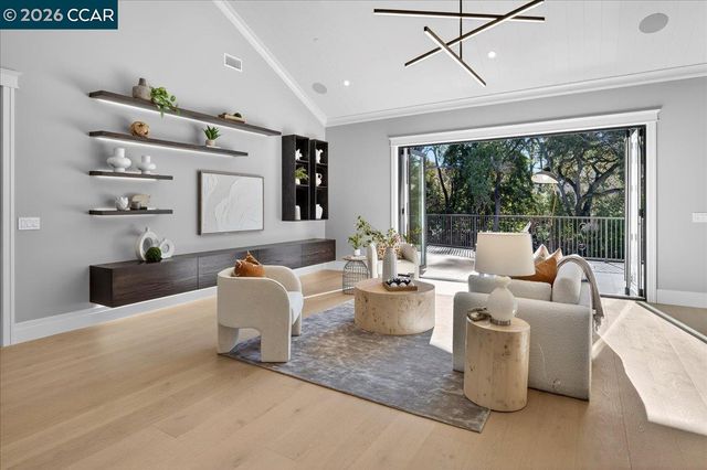 74 Middlefield Rd, Atherton, CA 94027