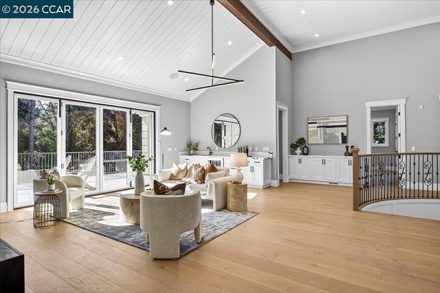 74 Middlefield Rd, Atherton, CA 94027