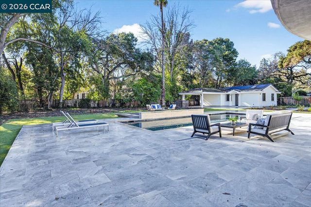 74 Middlefield Rd, Atherton, CA 94027