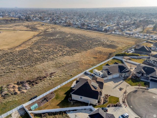 5002 W MAIDSTONE CT, West Valley City, UT 84120