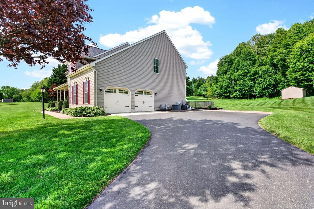 Image 7 of property listing at 2430 MAXA MEADOWS LN, Forest Hill, MD 21050