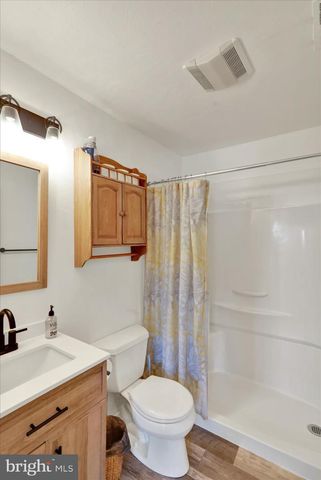 757 N MANOR RD, Elverson, PA 19520