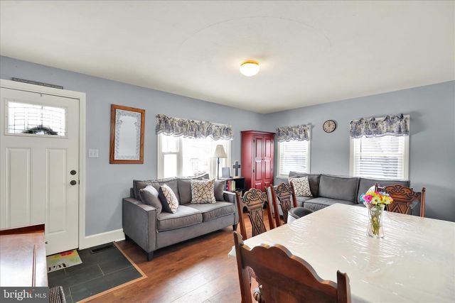 757 N MANOR RD, Elverson, PA 19520