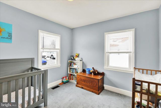 757 N MANOR RD, Elverson, PA 19520