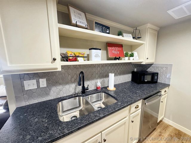 112 W Allen Road, Tahlequah, OK 74464