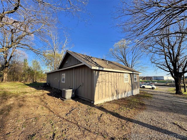 112 W Allen Road, Tahlequah, OK 74464