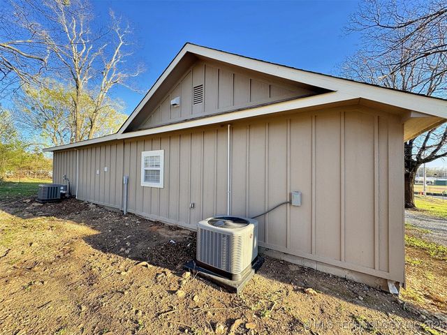 112 W Allen Road, Tahlequah, OK 74464