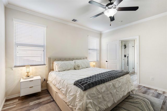 3031 Hawthorne Glen Lane, Dickinson, TX 77539