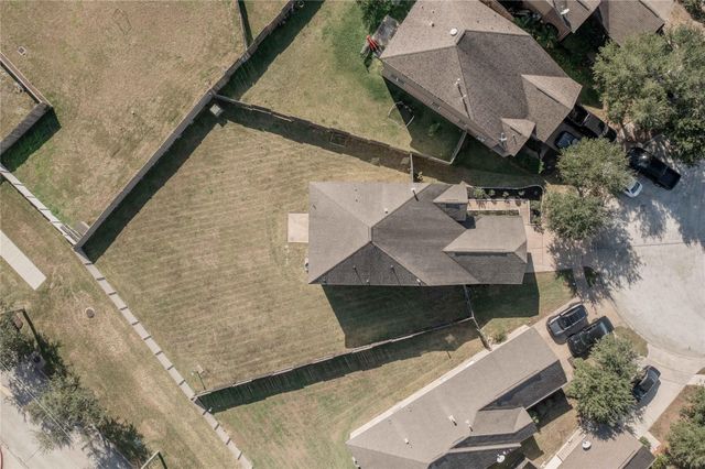 3031 Hawthorne Glen Lane, Dickinson, TX 77539