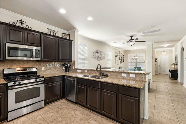 3031 Hawthorne Glen Lane, Dickinson, TX 77539