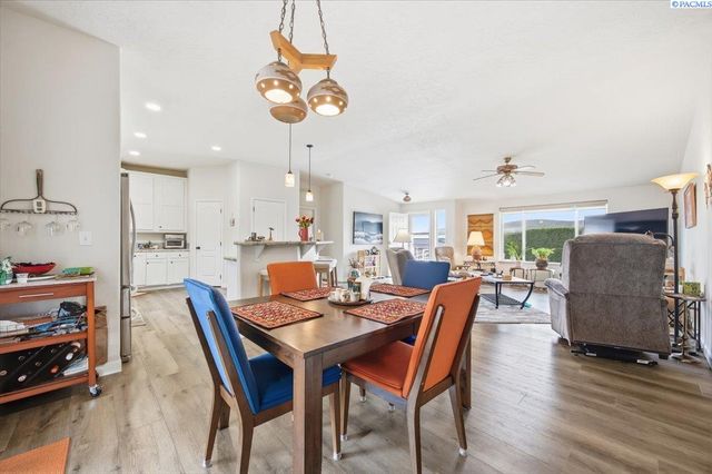 3110 W 24th Ave, Kennewick, WA 99337