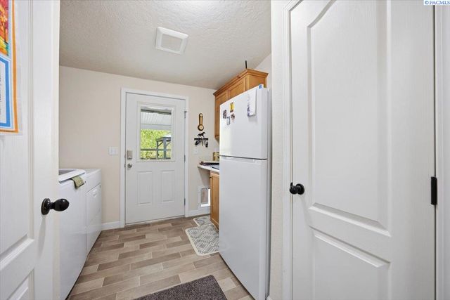 3110 W 24th Ave, Kennewick, WA 99337