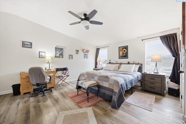 3110 W 24th Ave, Kennewick, WA 99337