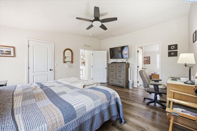 3110 W 24th Ave, Kennewick, WA 99337