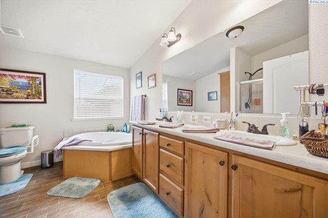 3110 W 24th Ave, Kennewick, WA 99337