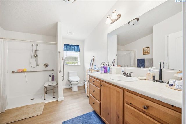 3110 W 24th Ave, Kennewick, WA 99337