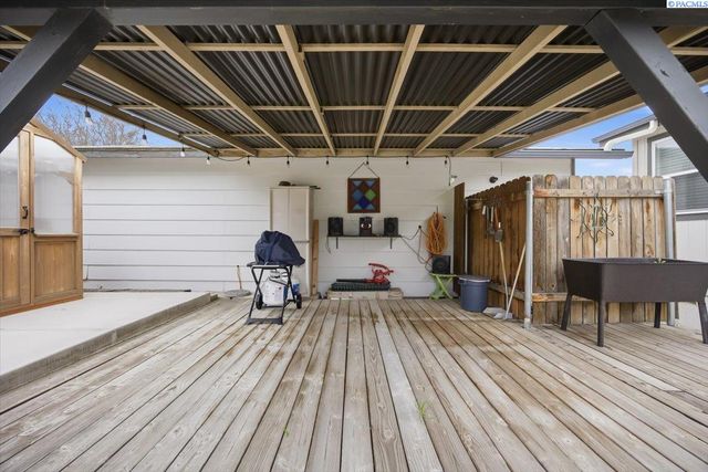 3110 W 24th Ave, Kennewick, WA 99337